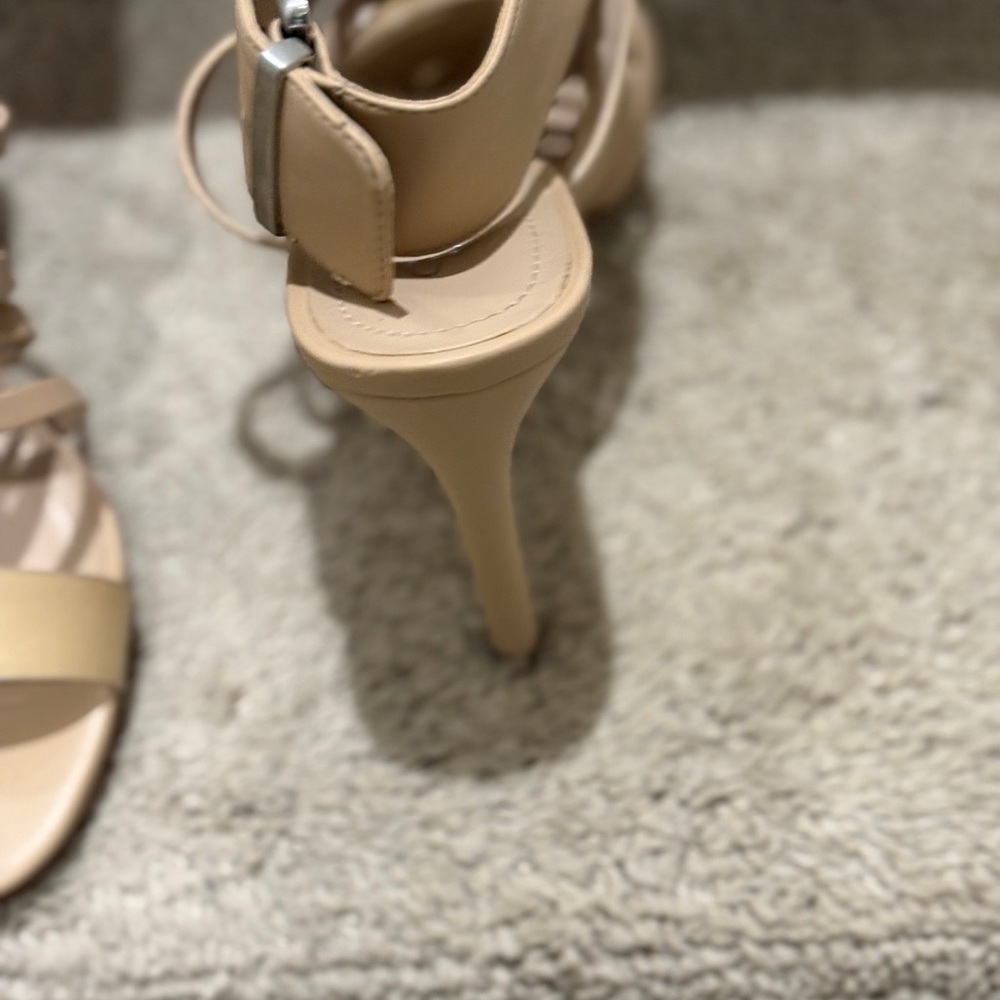 Charles David Beige Strappy Heels - Picture 4 of 8